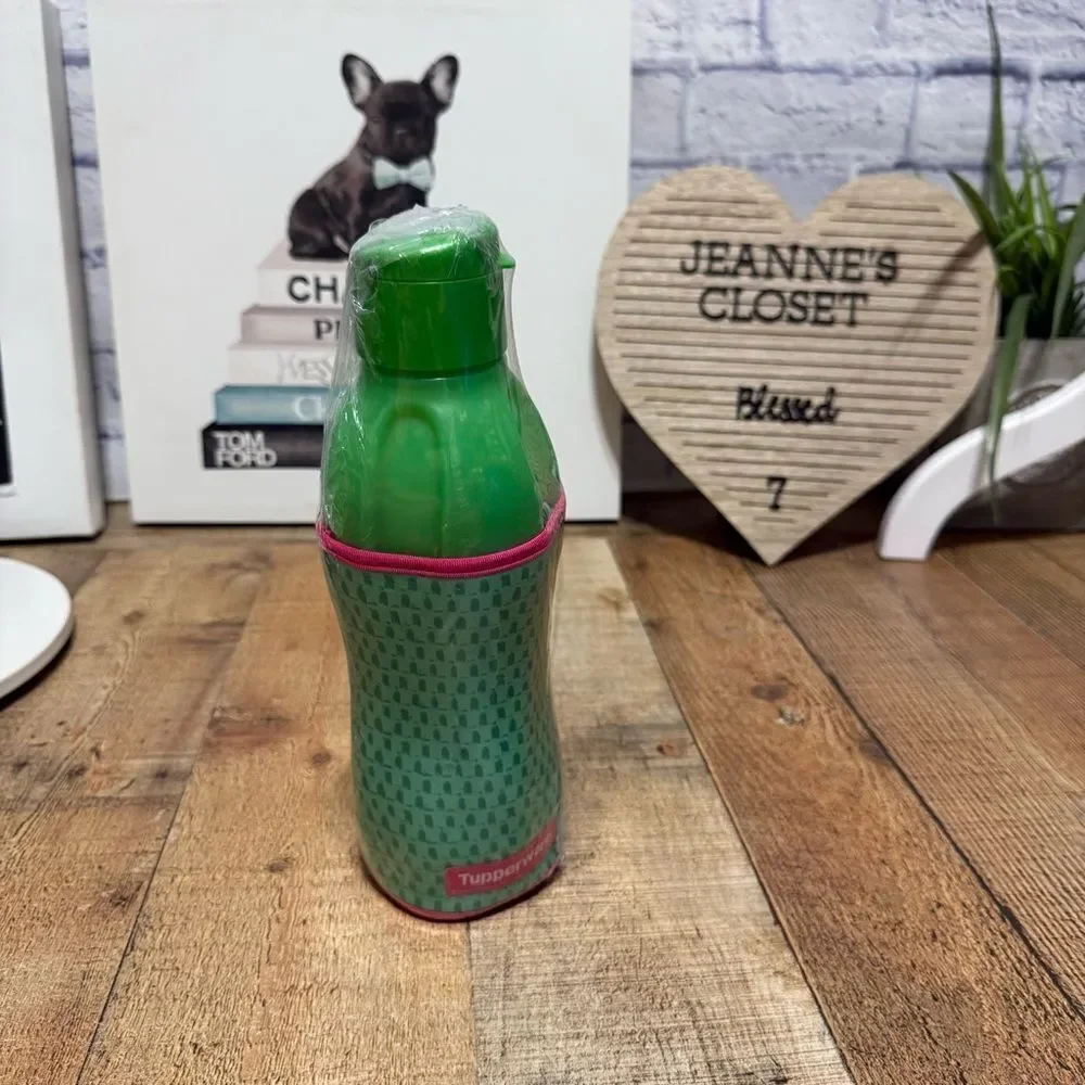 Tupperware 25 oz Pink Eco Water Bottle with Pink Green Neoprene Sleeve
